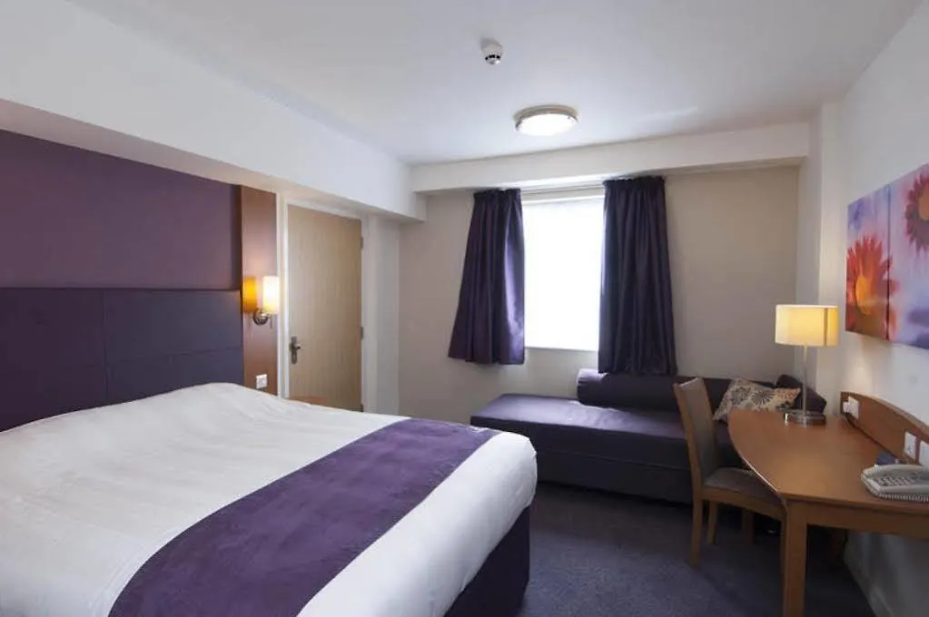 Premier Inn Edinburgh East Hotel